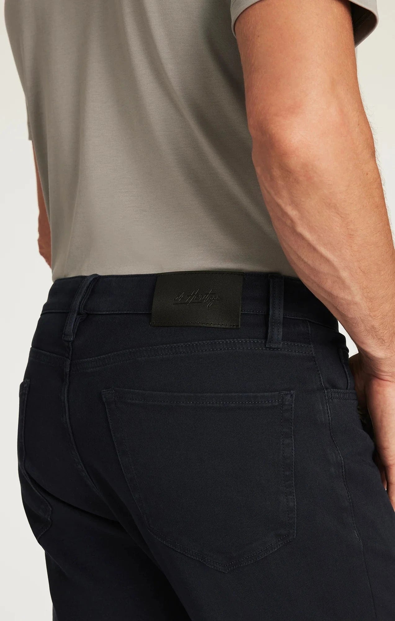 34 Heritage 5-Pockets Charisma Relaxed Straight Pants in Dark Navy Cloud Luxe