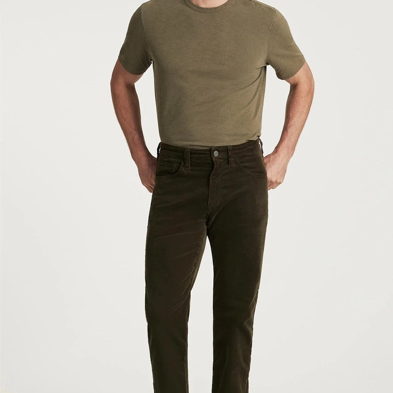34 Heritage 5-Pockets FERN CORD / 31X30 Courage Straight Leg Pants in Fern Cord