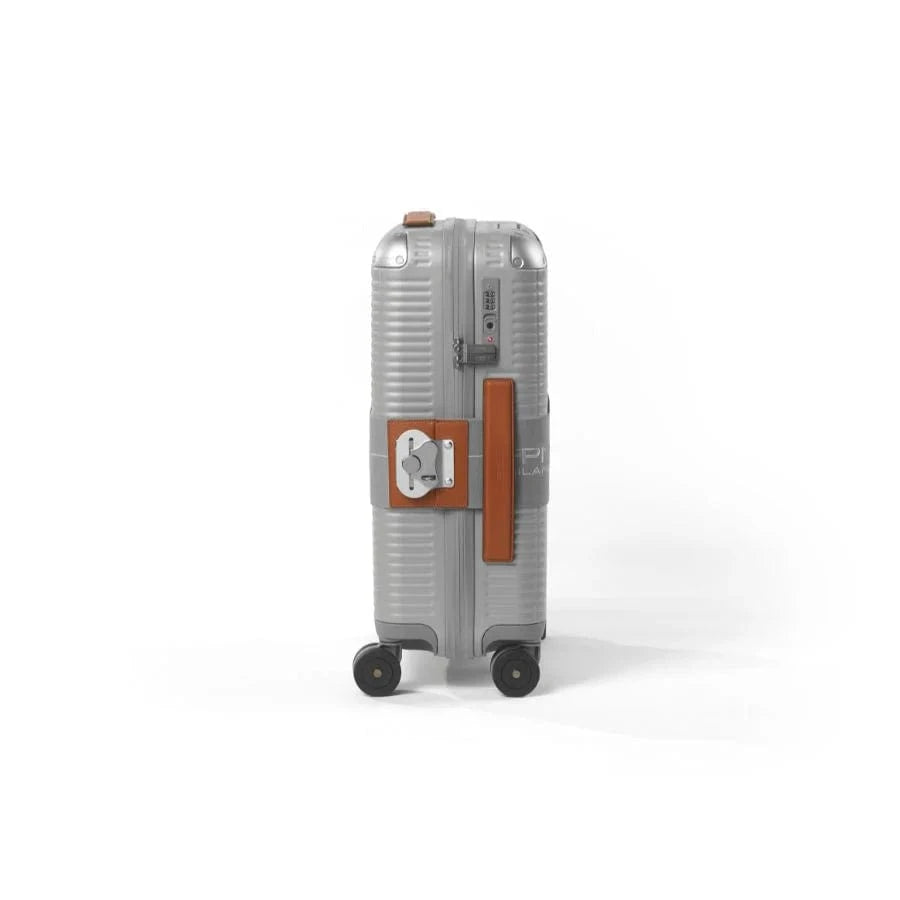 F.P.M. Luggage Bank Zip Deluxe Spinner 55M in Glacier Grey