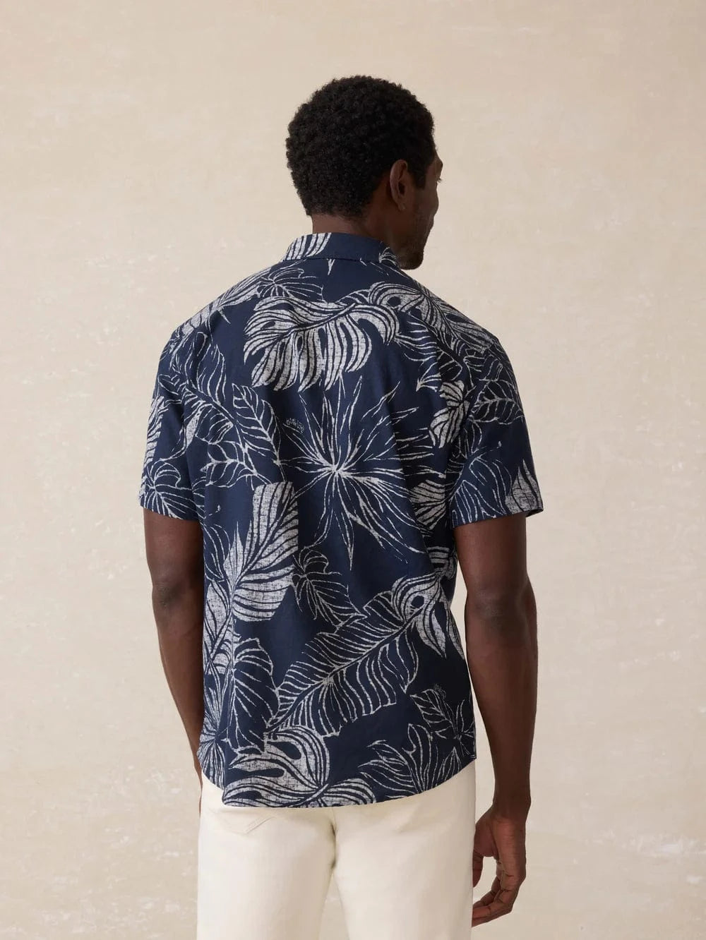 Faherty Sport Shirts Short-Sleeve Breeze Shirt - Navy Perro Tropical