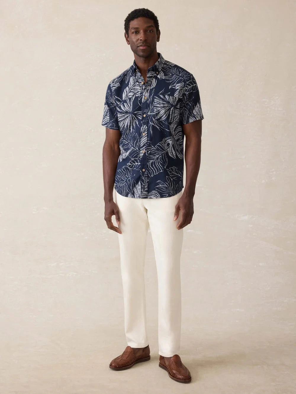 Faherty Sport Shirts Short-Sleeve Breeze Shirt - Navy Perro Tropical