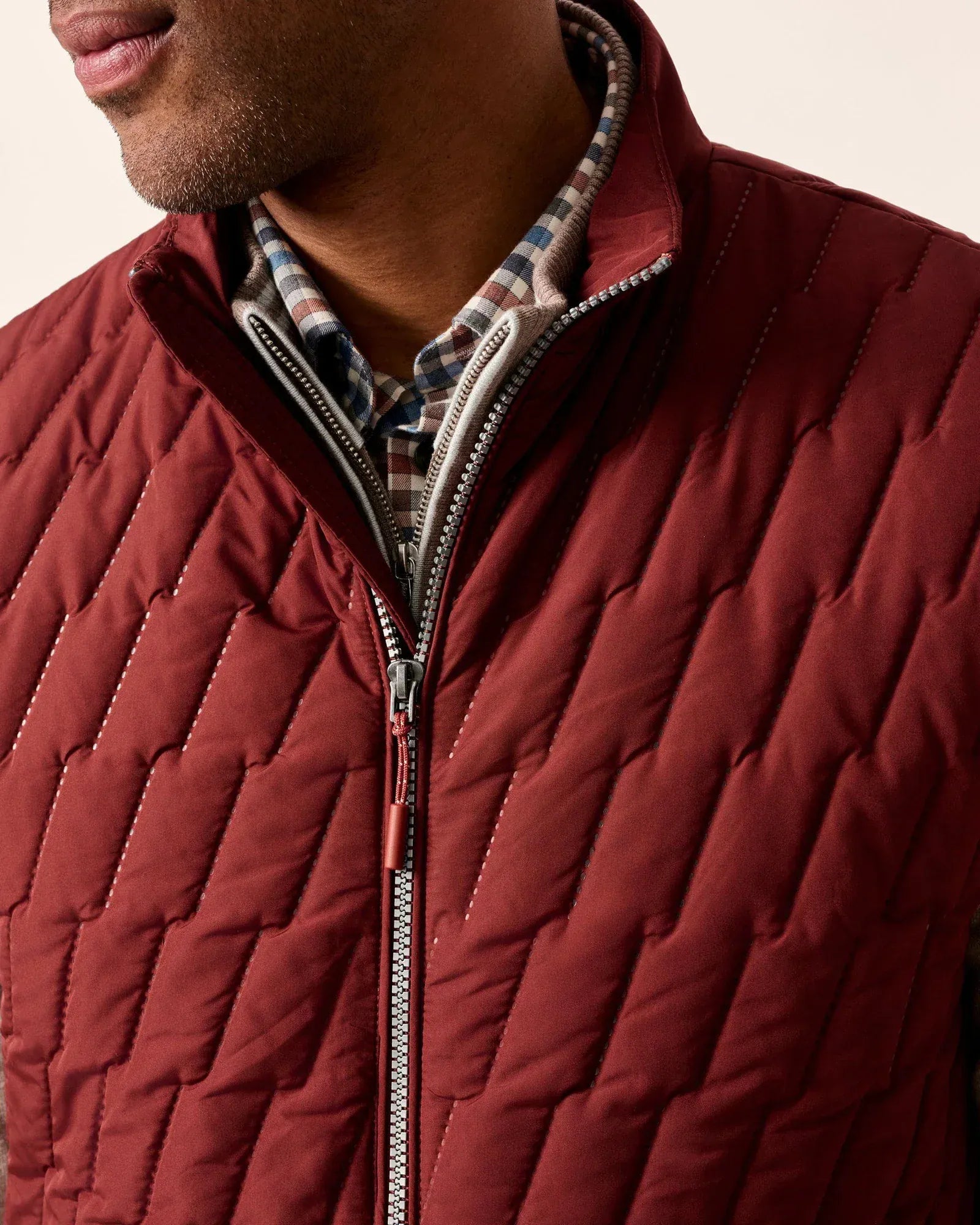 Johnnie-O Vest Belfry Quilted Puffer Vest in Dark Maroon