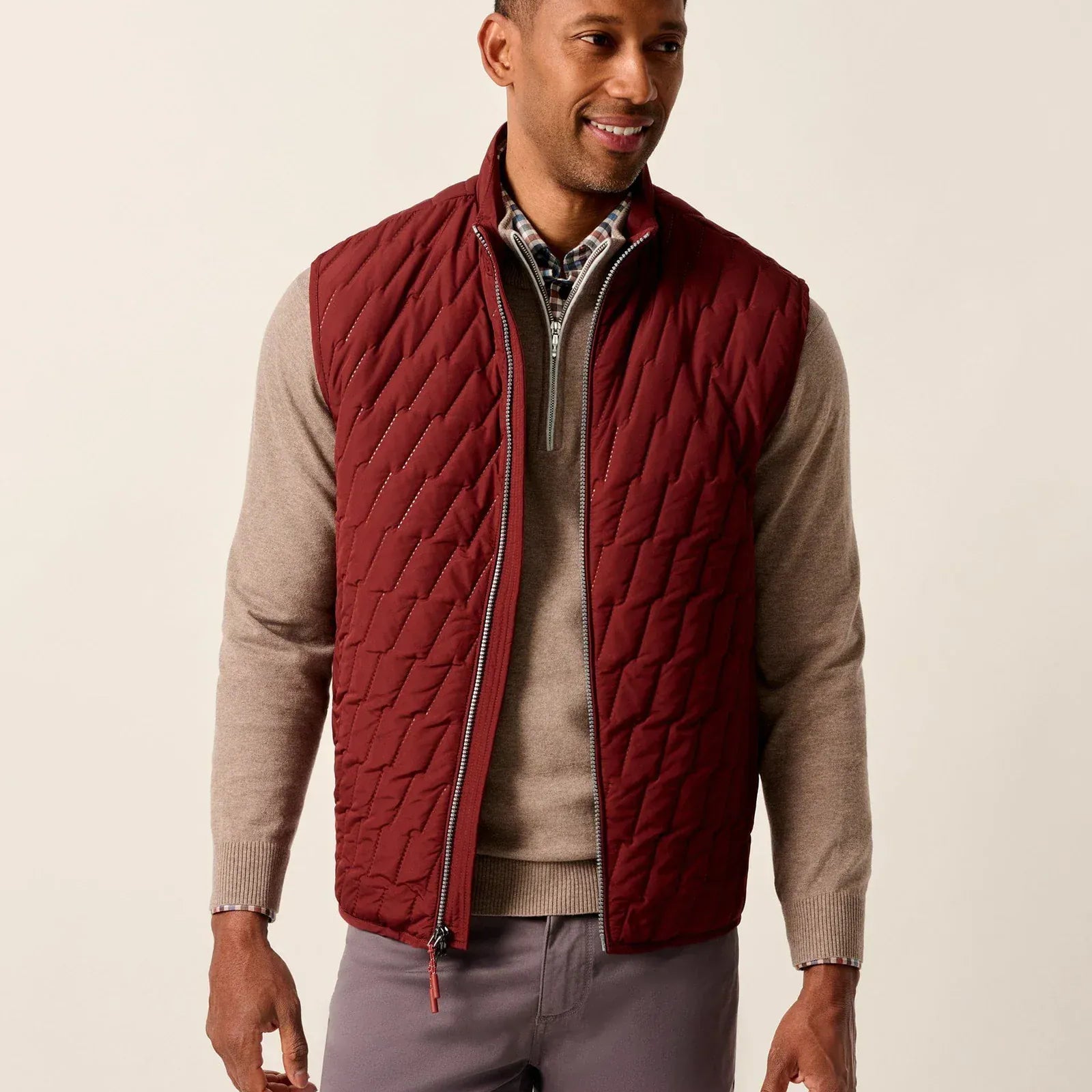Johnnie-O Vest Belfry Quilted Puffer Vest in Dark Maroon