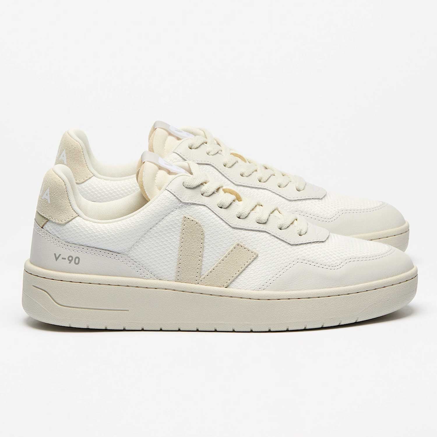 Veja Shoes V-90 B-Mesh Sneaker