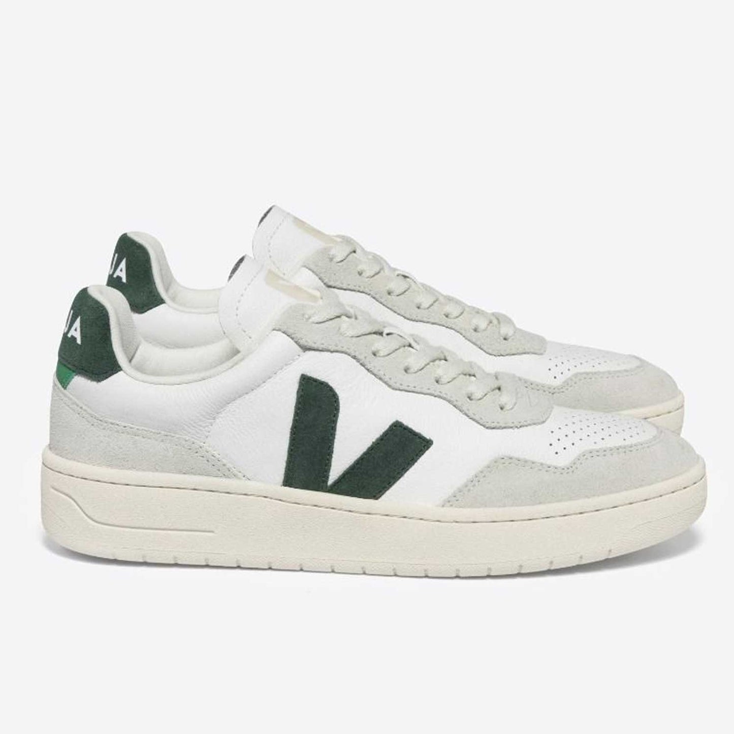 Veja Shoes V-90 Leather Sneaker