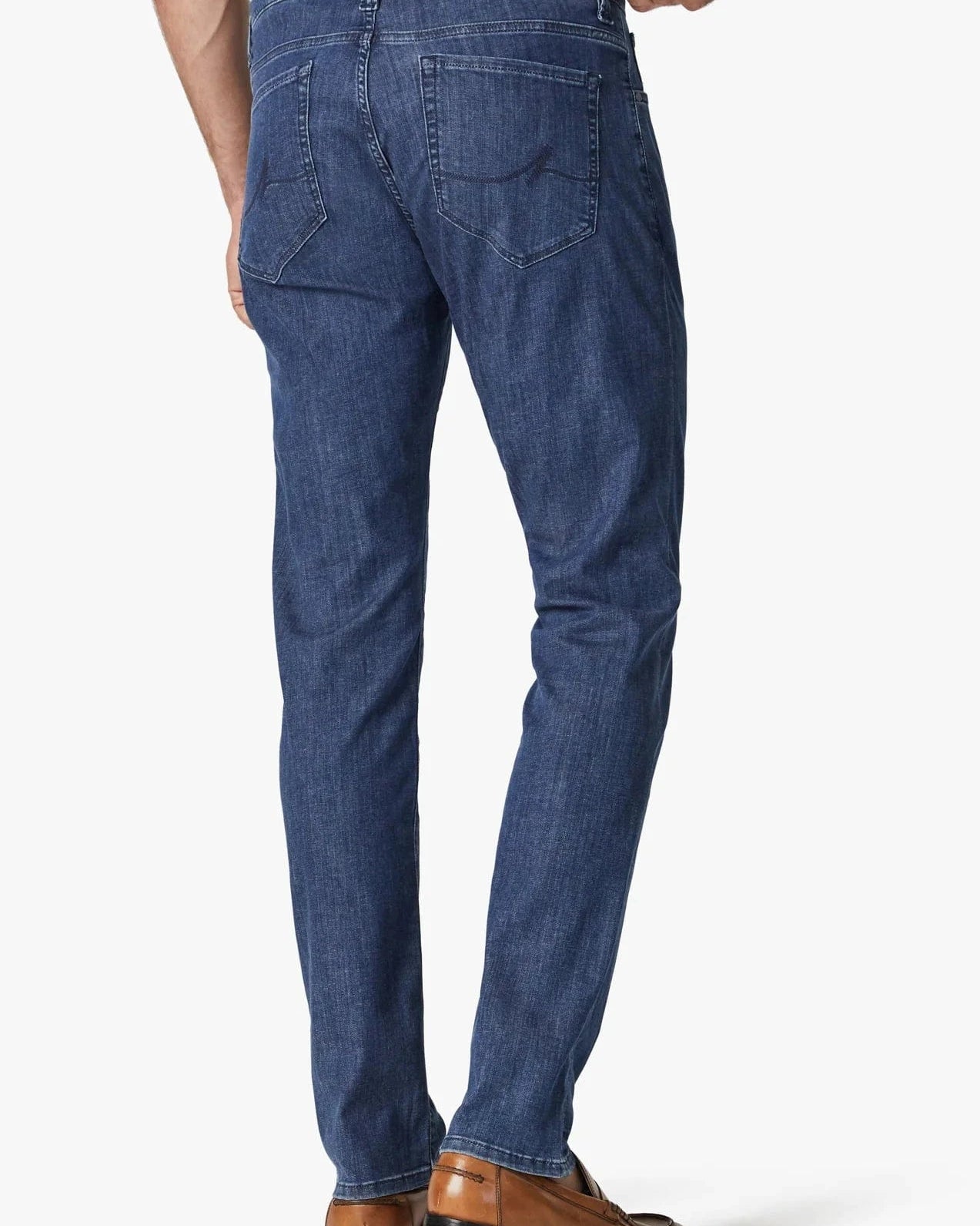 34 Heritage 5-Pockets Charisma Relaxed Straight Leg Jeans - Mid Kona
