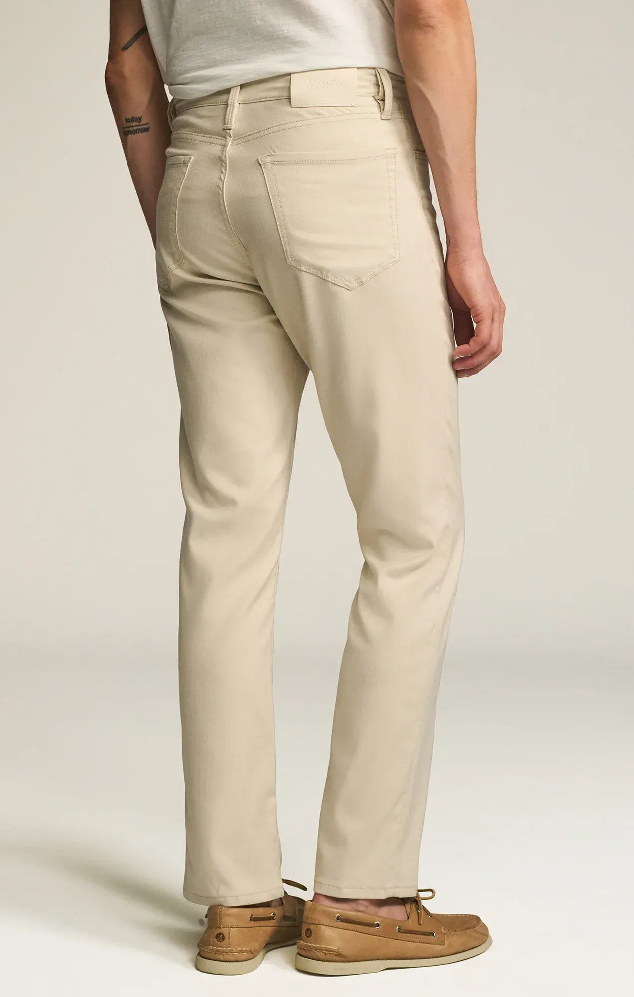 34 Heritage 5-Pockets Charisma Relaxed Straight Pants in Cream Cross Twill