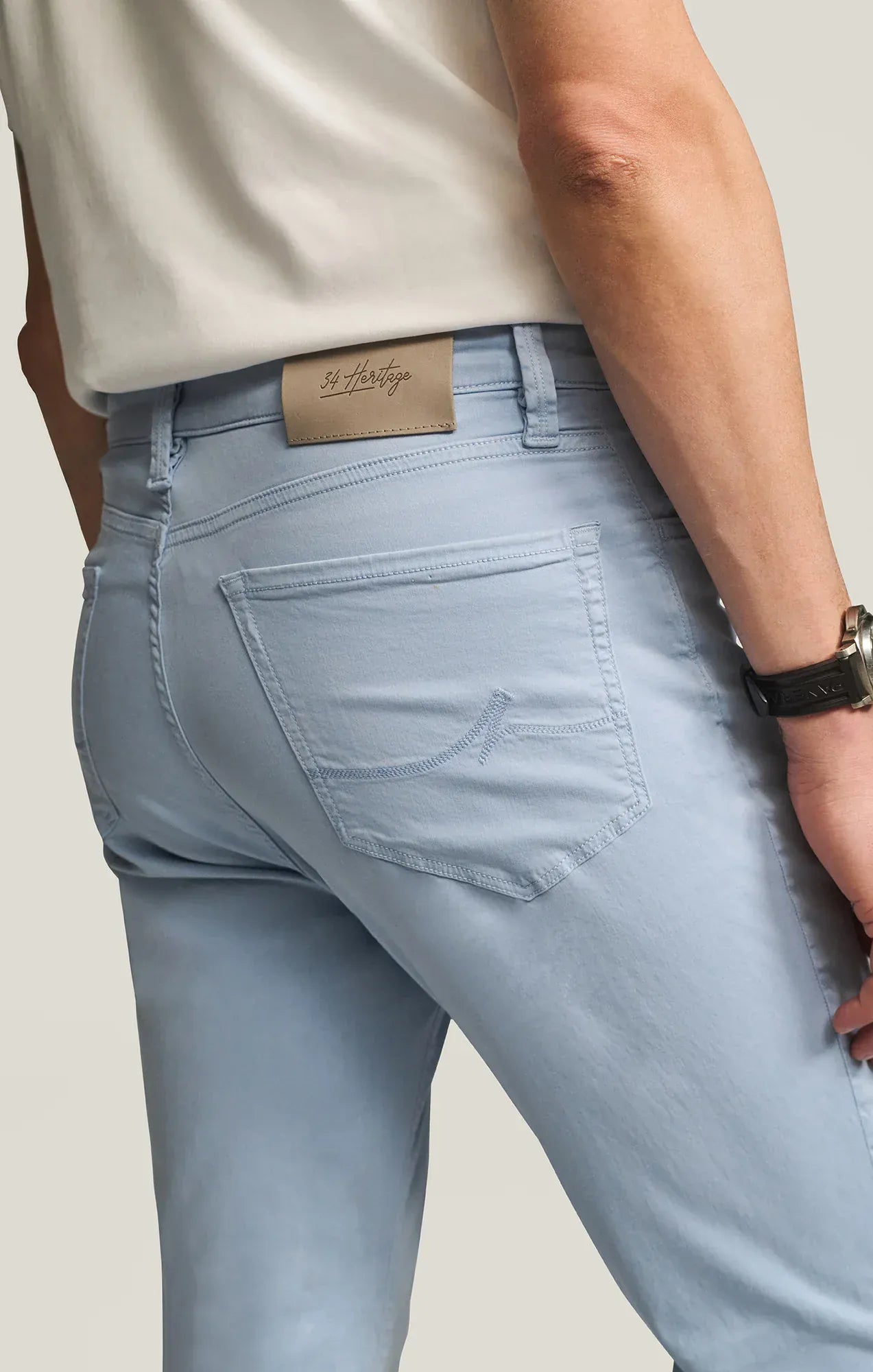 34 Heritage 5-Pockets Charisma Relaxed Straight Pants in Sky Twill