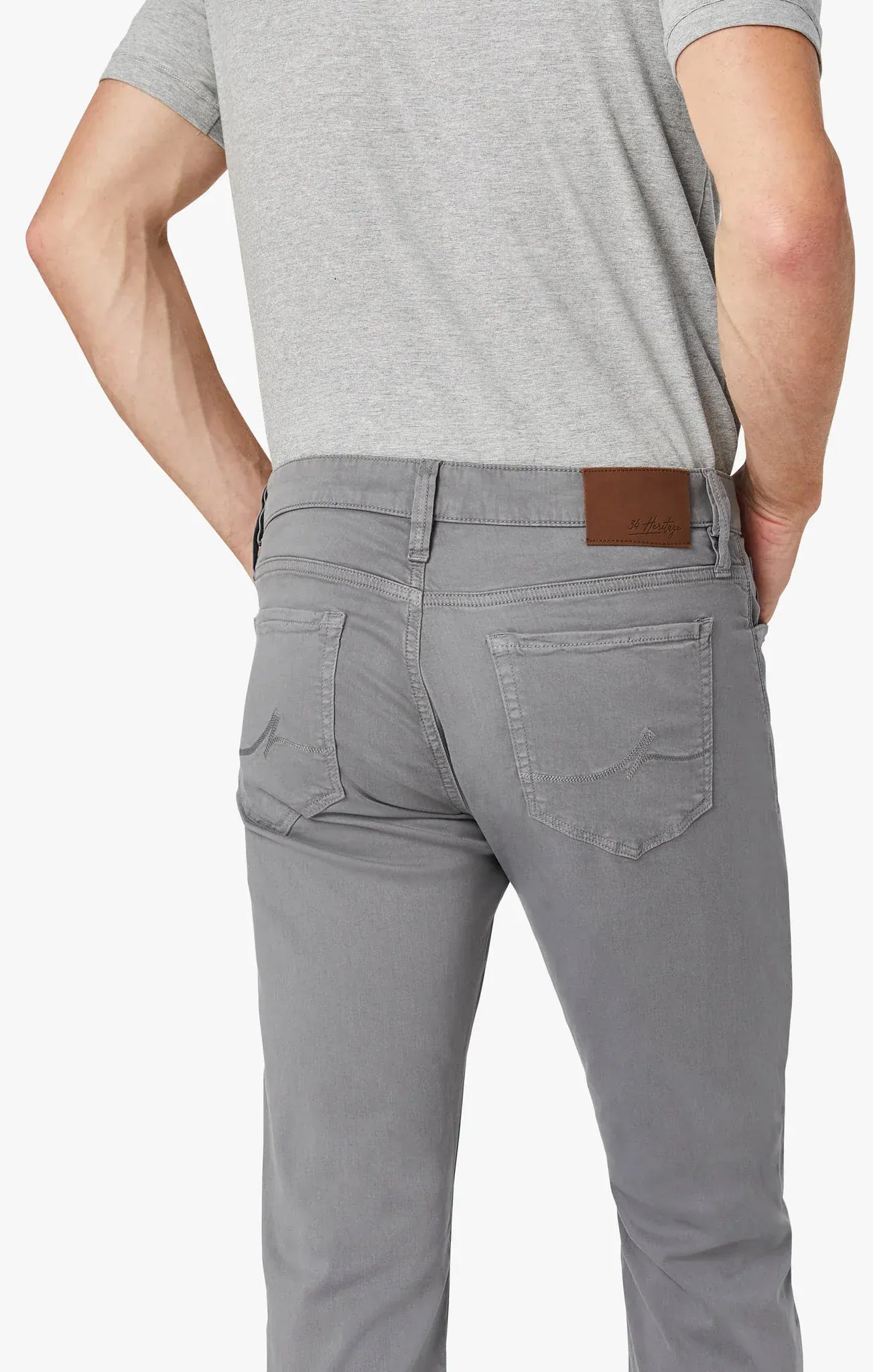 34 Heritage 5-Pockets Courage Straight Leg In Shark Twill