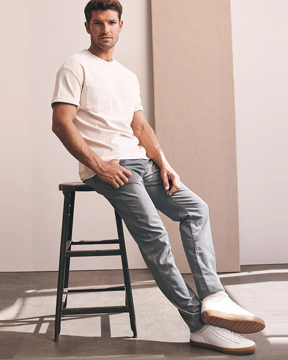 34 Heritage 5-Pockets Courage Straight Leg In Shark Twill