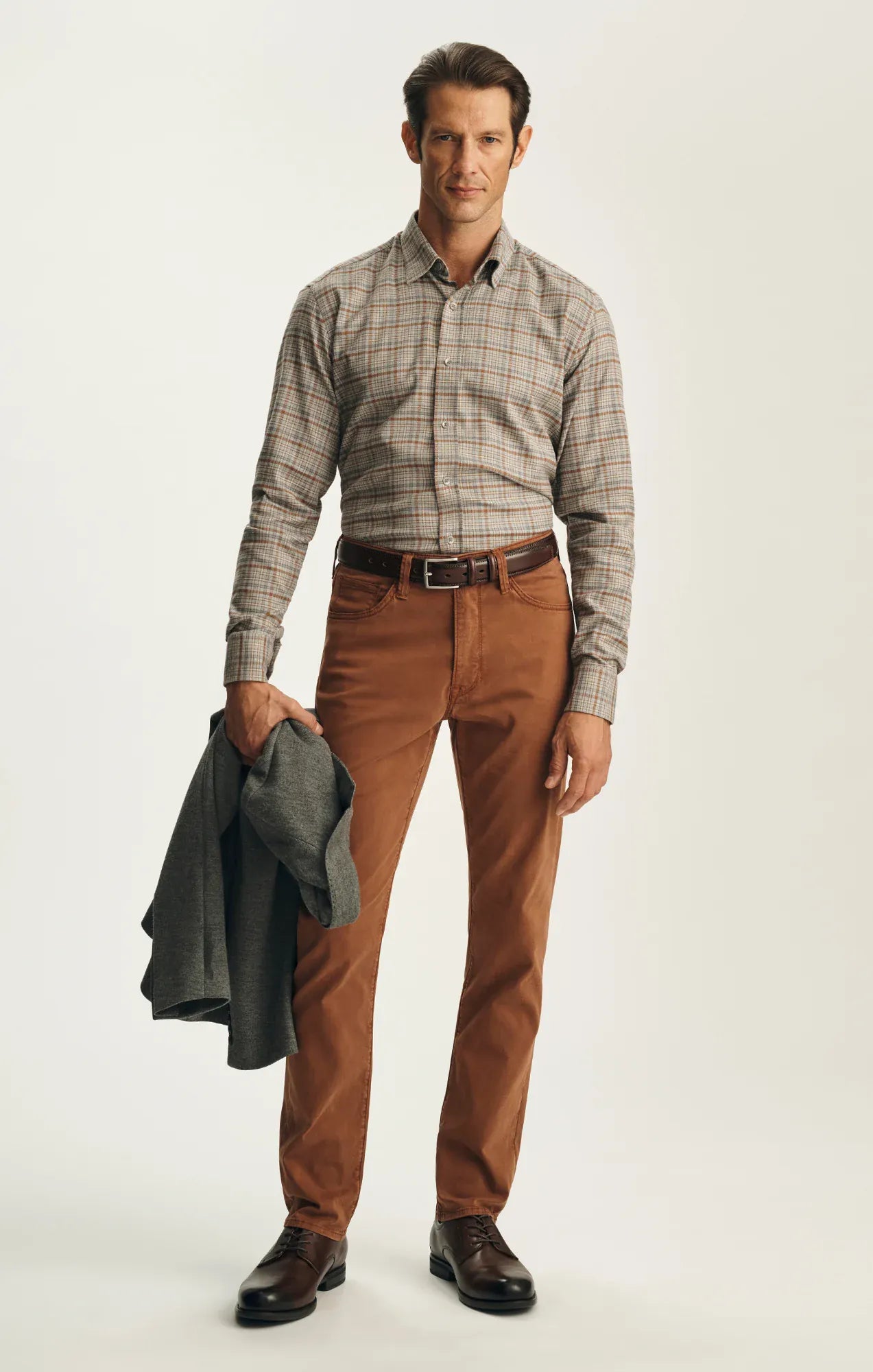 34 Heritage 5-Pockets Courage Straight Leg Pants