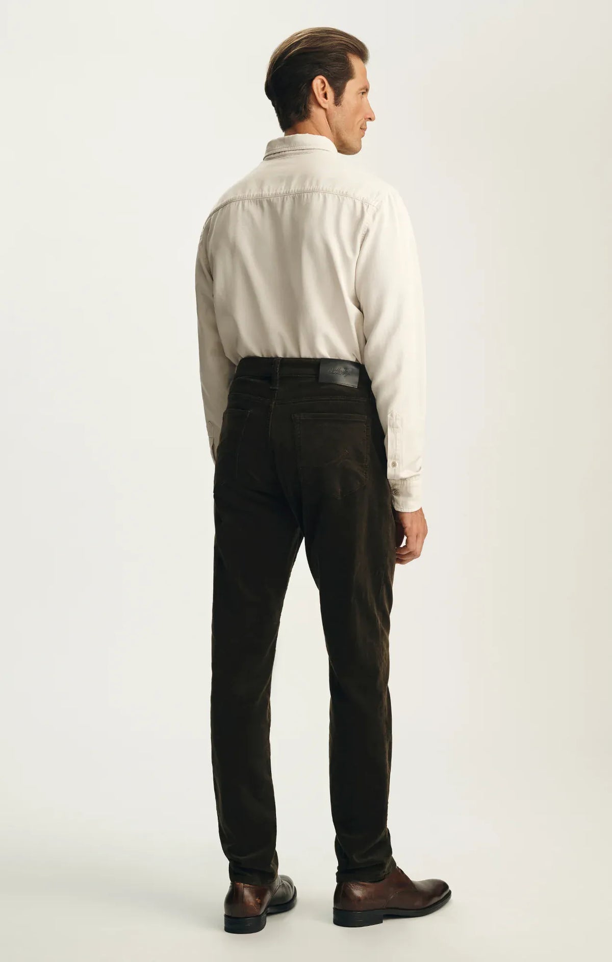 34 Heritage 5-Pockets Courage Straight Leg Pants