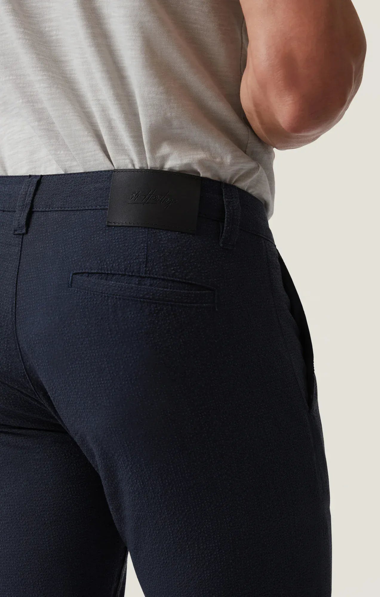 34 Heritage Chinos Verona Slim Leg Chino Pants in Night Seersucker Kona