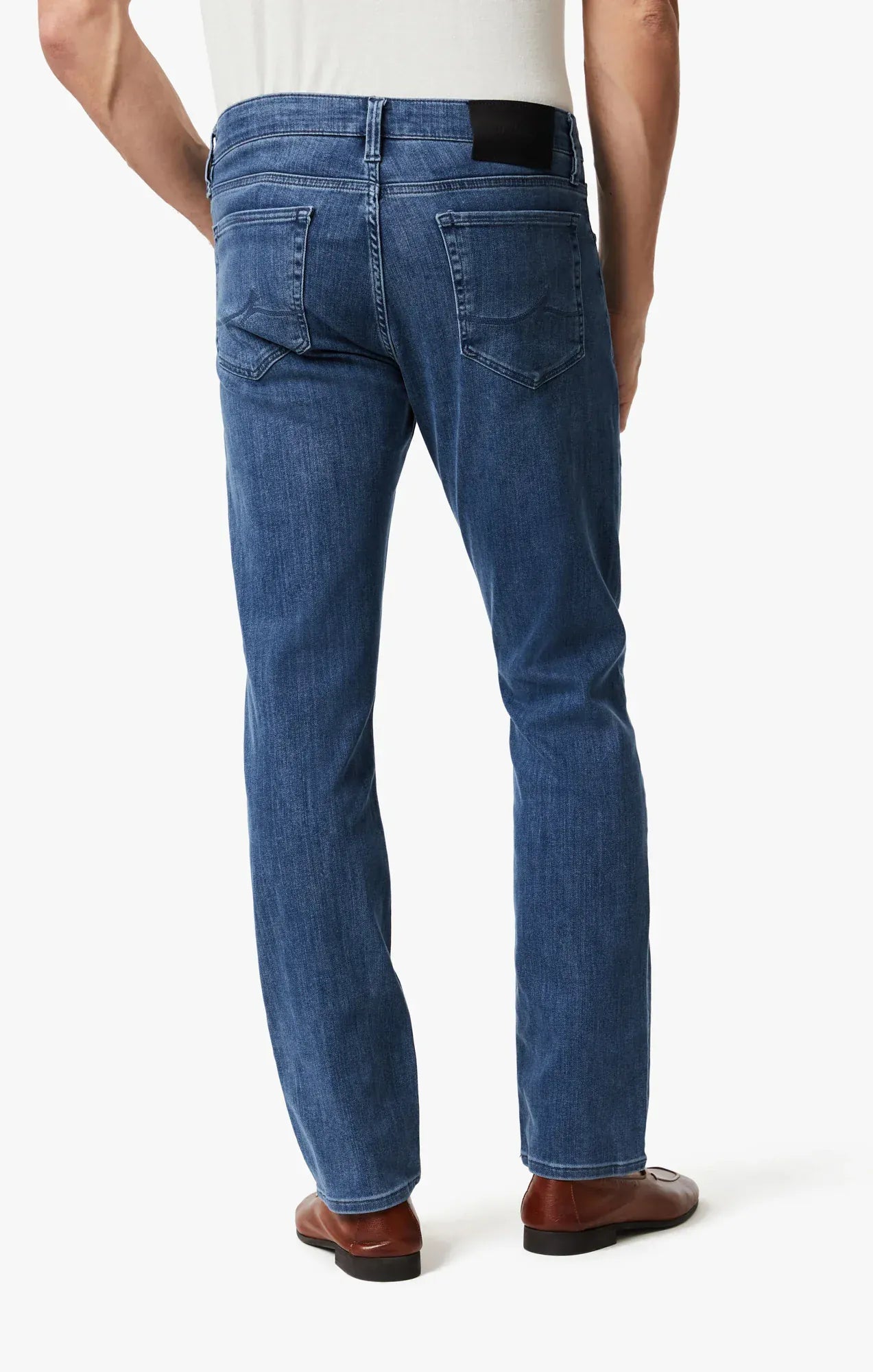 34 Heritage Denim Charisma Relaxed Straight in Mid Urban