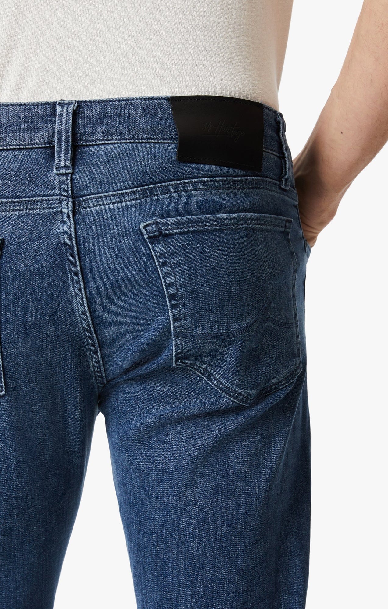 34 Heritage Denim Charisma Relaxed Straight in Mid Urban