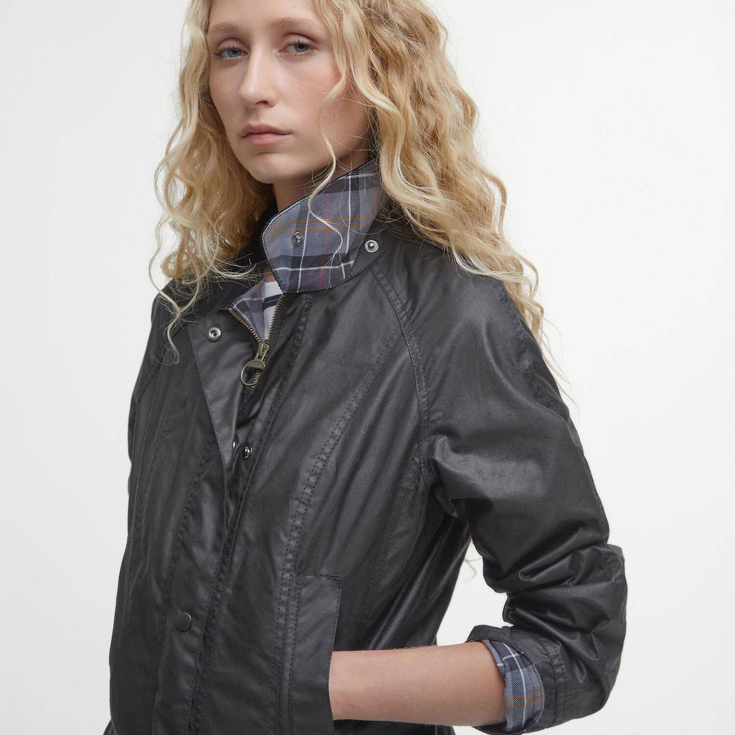 Barbour Jackets Beadnell Waxed Jacket in Black