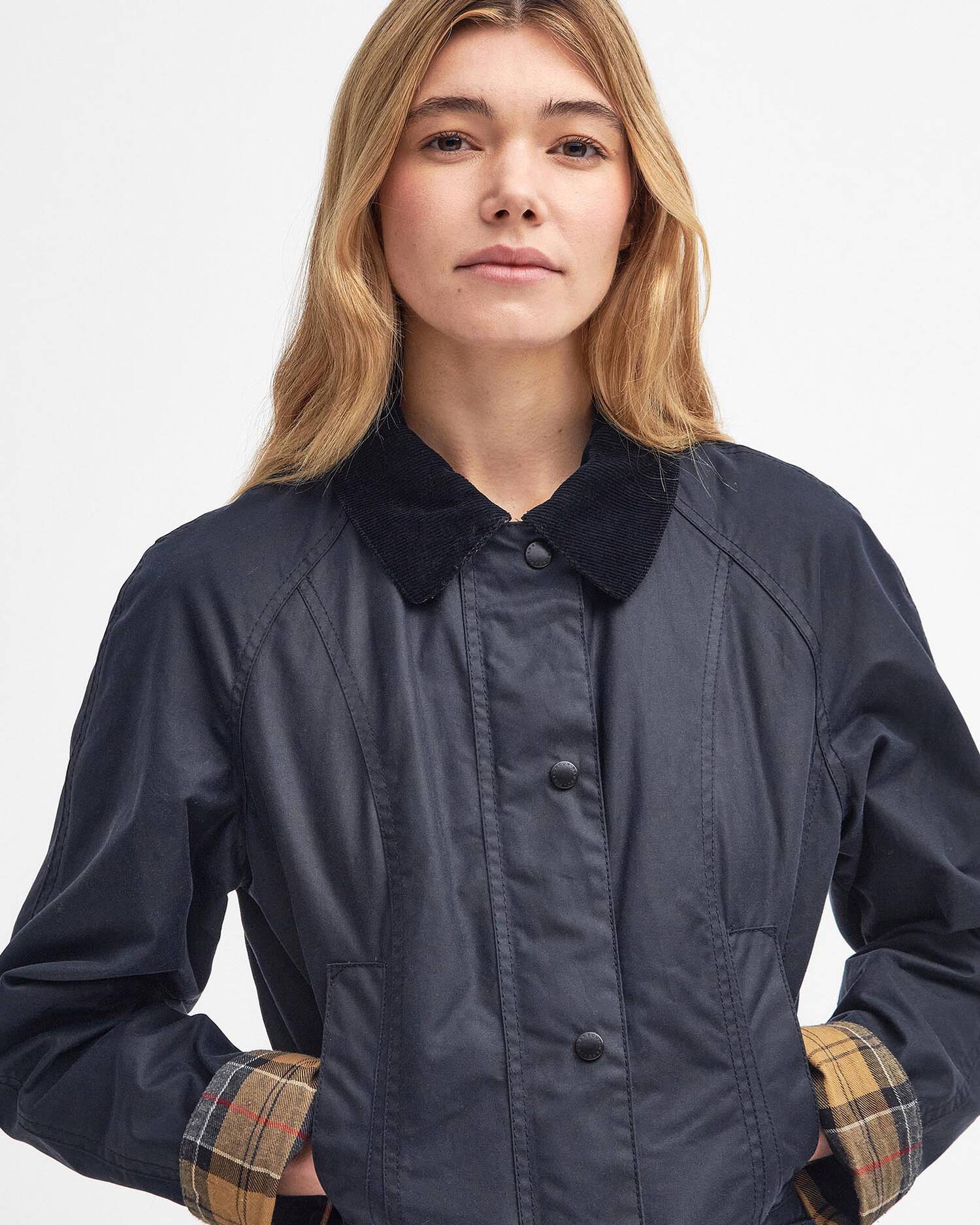 Barbour Jackets Beadnell Waxed Jacket in Navy