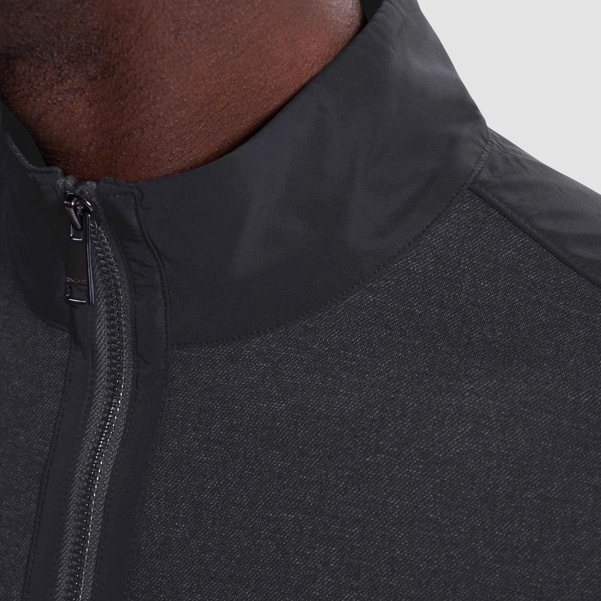 Bugatchi 1/4 Zip Twill-Effect Performance Quarter Zip in Anthracite