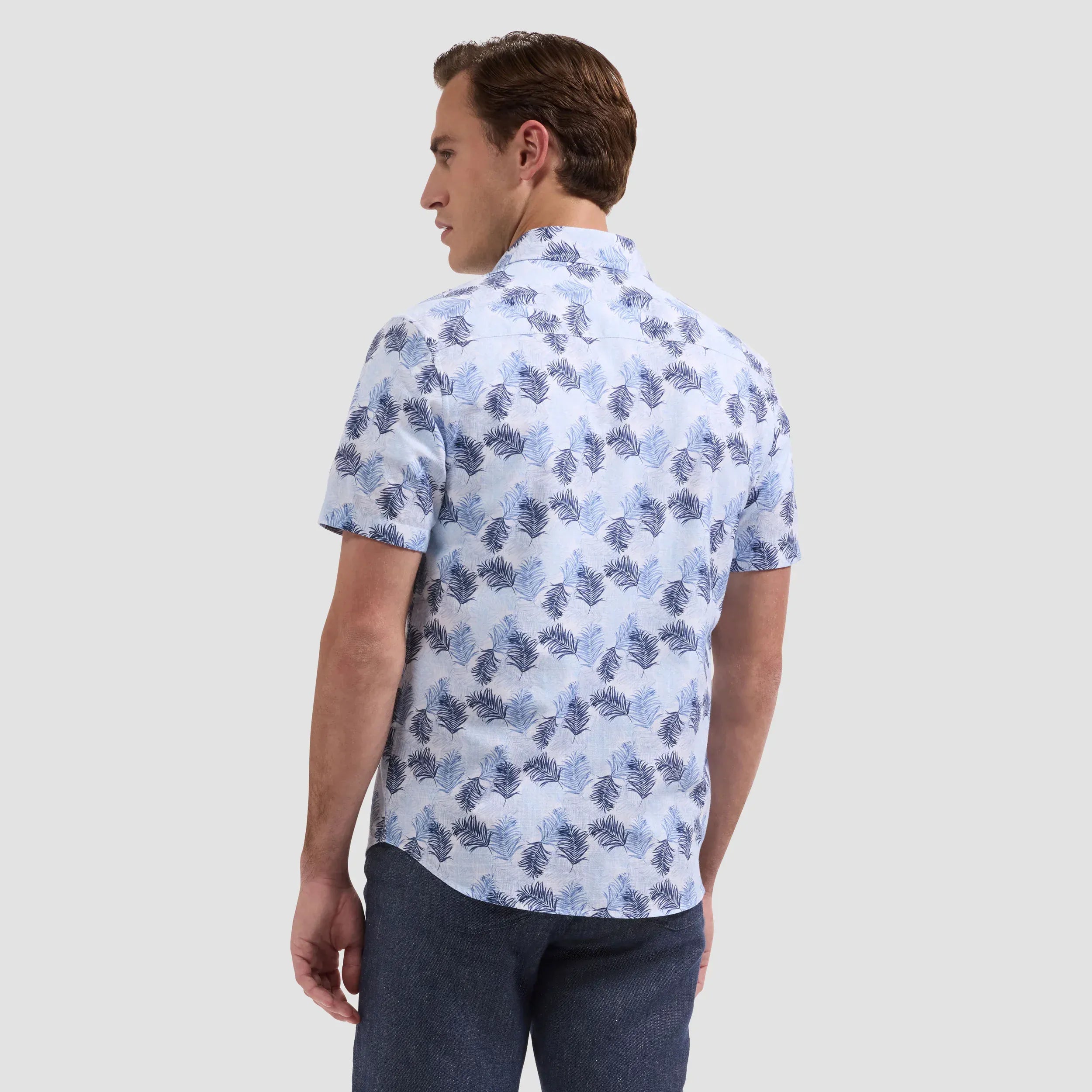 Bugatchi Camp Shirt Orson Leaf Print Shirt in Hazy Blue
