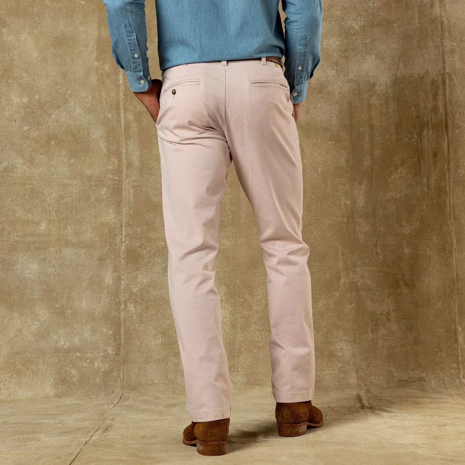 Duck Head Chinos Classic Fit Gold School Chino in Washed Pink