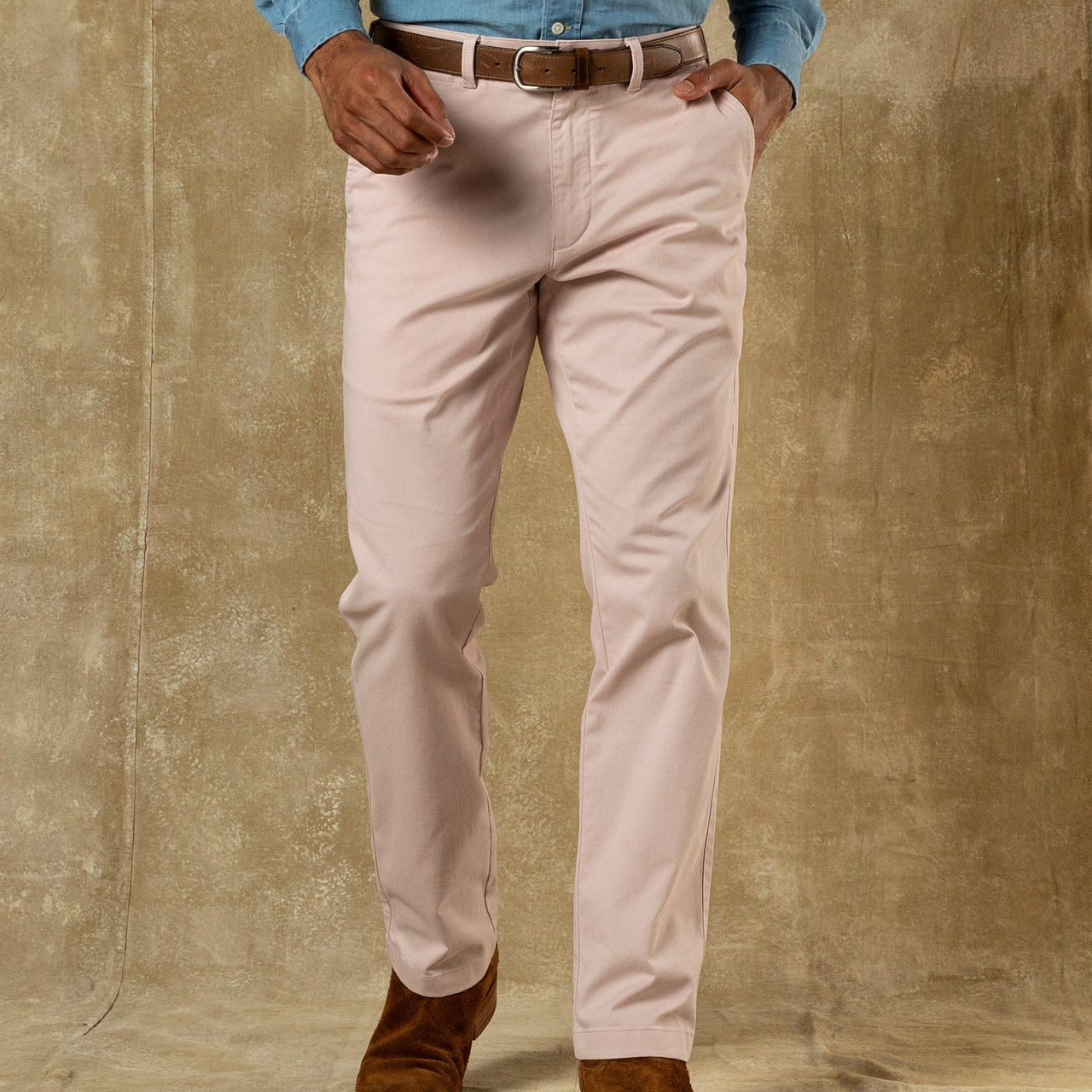 Duck Head Chinos Classic Fit Gold School Chino in Washed Pink