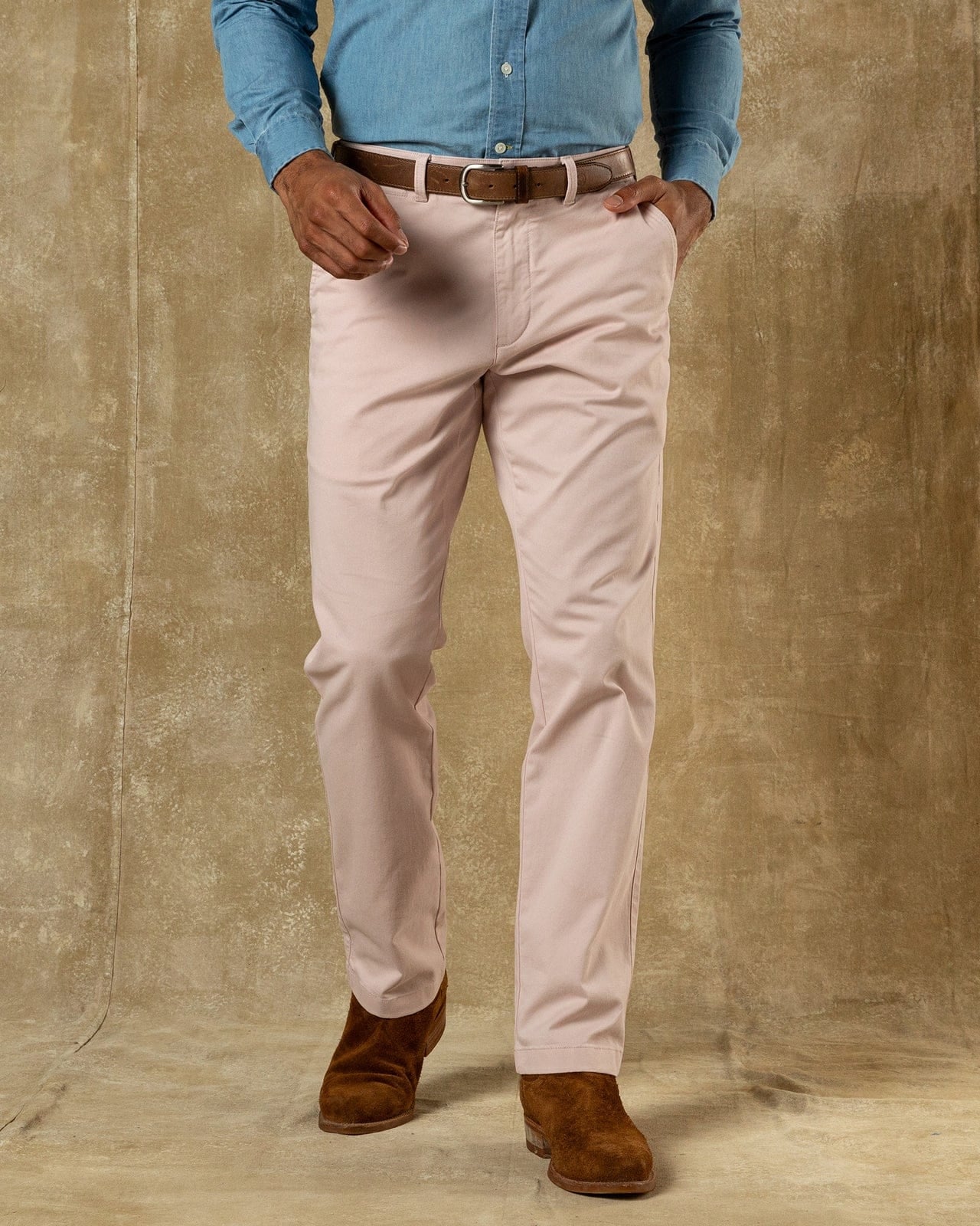 Duck Head Chinos Classic Fit Gold School Chino in Washed Pink