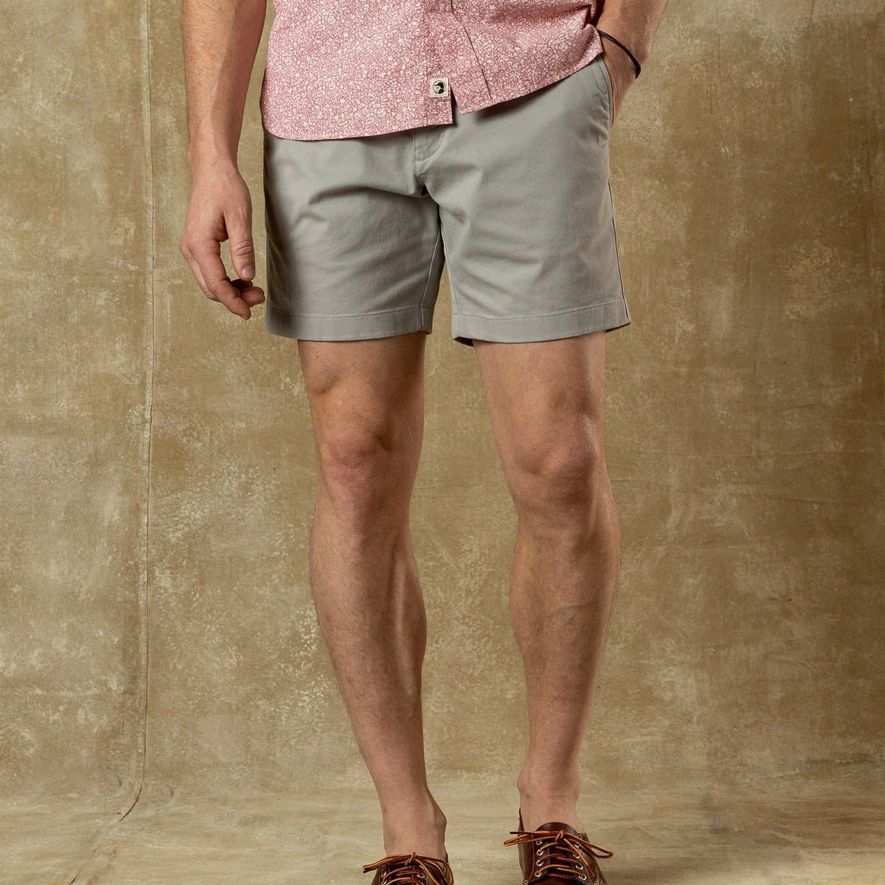 Duck Head Shorts 7" Gold School Chino Short in Dove Grey