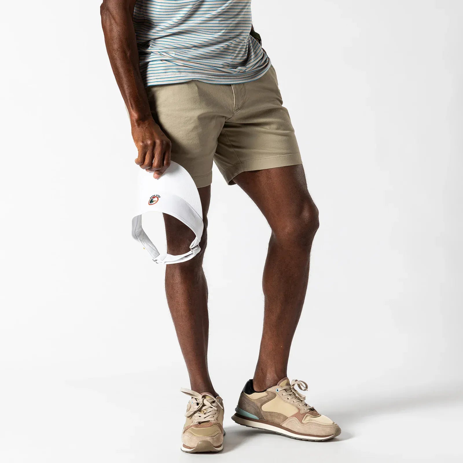 Duck Head Shorts 7" Gold School Chino Short in Khaki