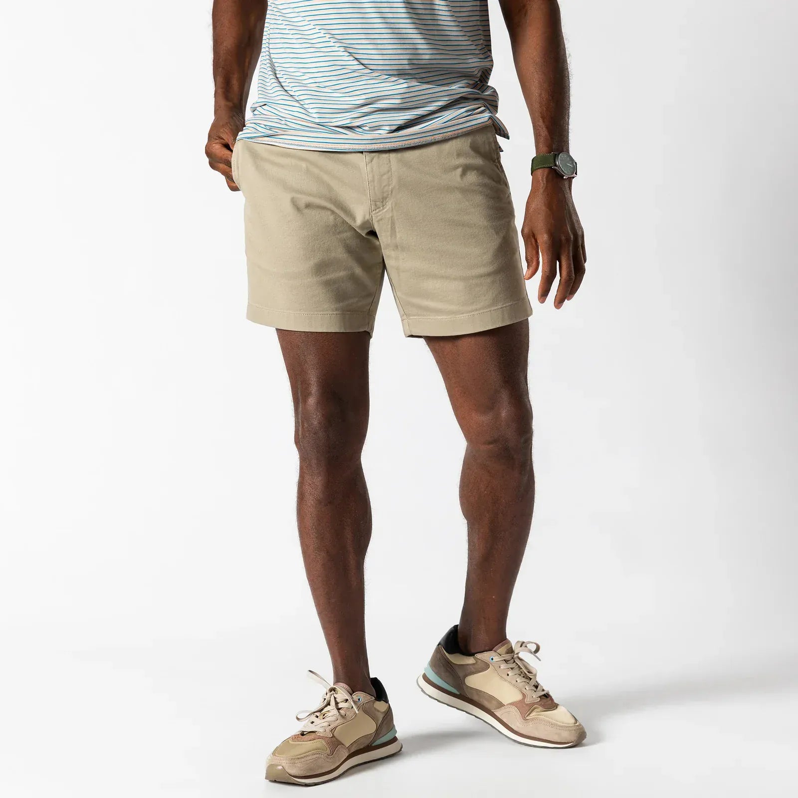 Duck Head Shorts 7" Gold School Chino Short in Khaki