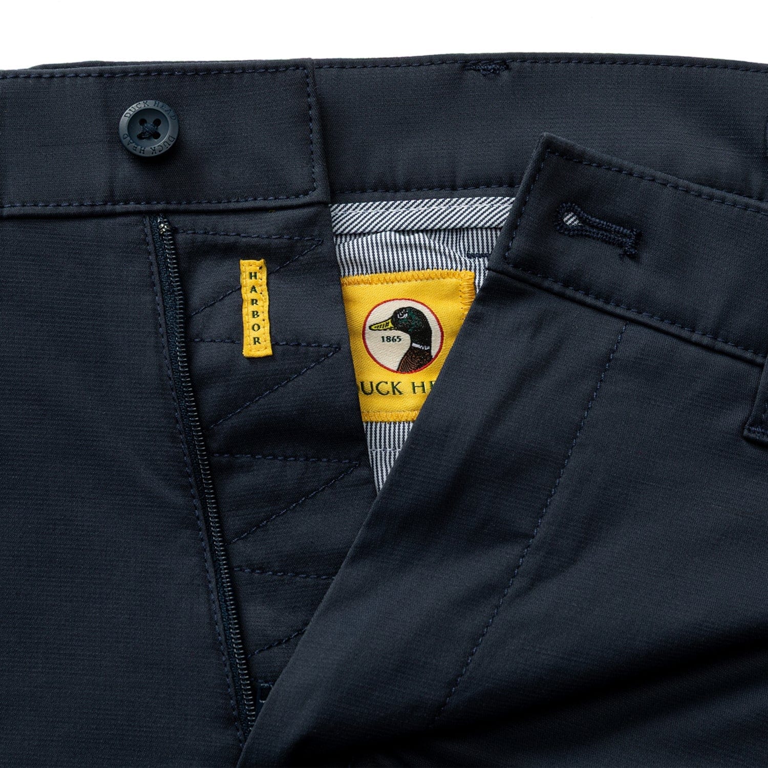 Duck Head Shorts 8" Harbor Performance Short in Navy