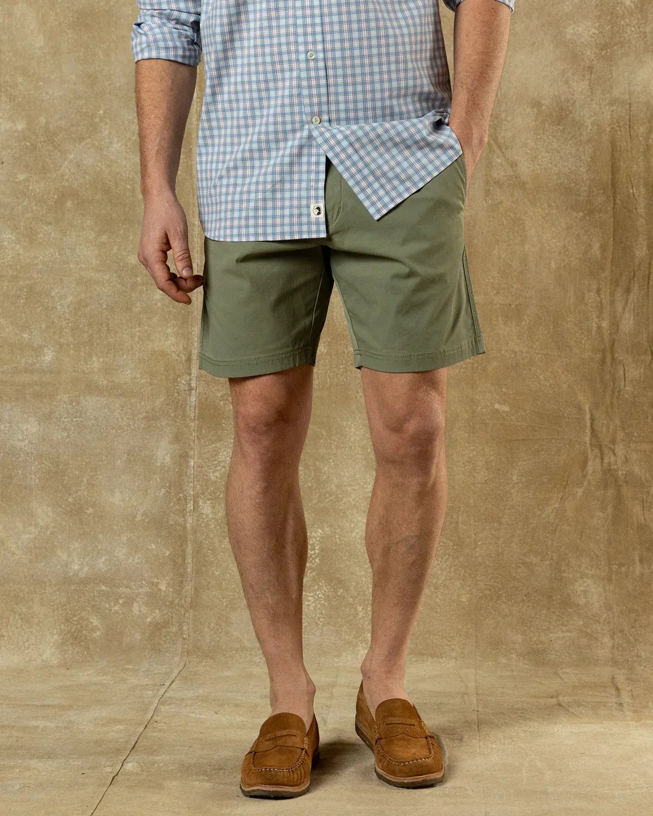 Duck Head Shorts 8" Harbor Performance Short in Oil Green