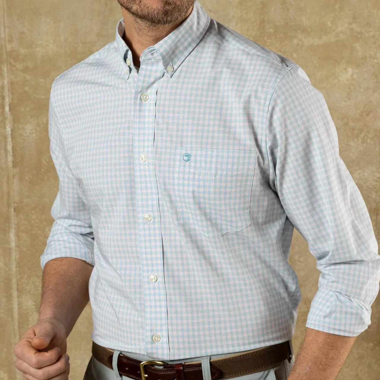 Duck Head Sport Shirts Performance Poplin Sport Shirt in Pale Pink