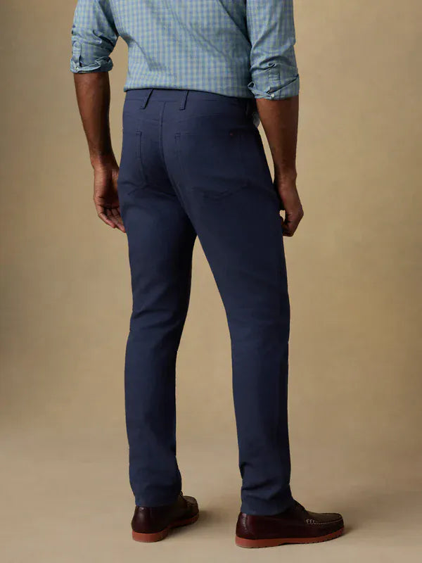 Faherty 5-Pockets Movement™ Linen 5-Pocket Pant in Deep Sea Navy