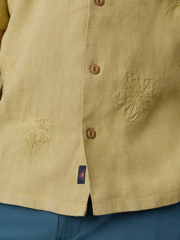Faherty Camp Shirt Short-Sleeve Embroidered Shirt in Island Wheat