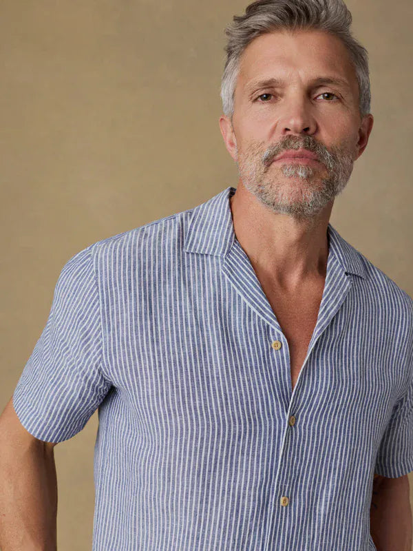 Faherty Camp Shirt Short-Sleeve Laguna Linen Camp Shirt in Cloud Waters Stripe