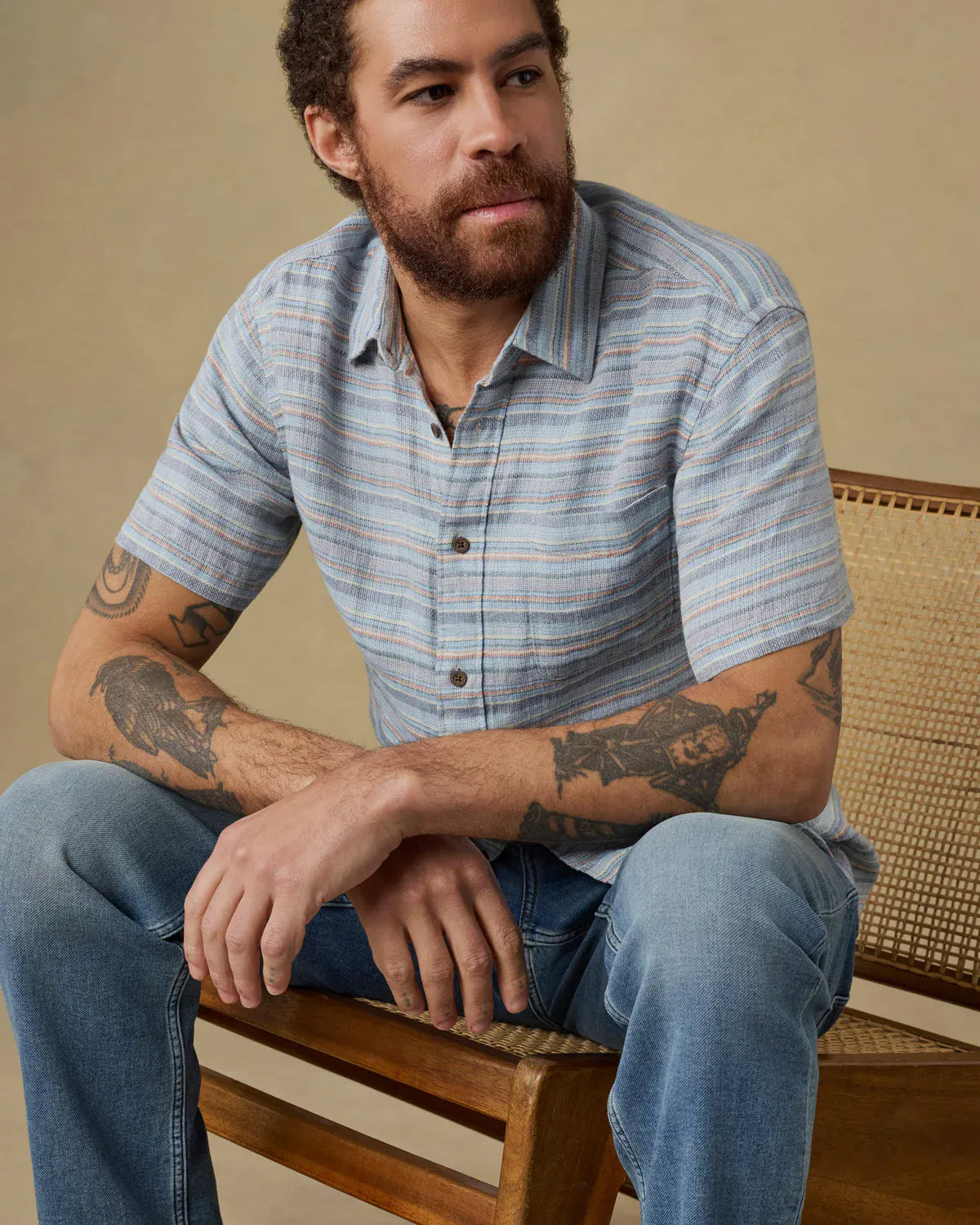 Faherty Camp Shirt Short-Sleeve Palma Linen Shirt in Blue Gulf Stripe