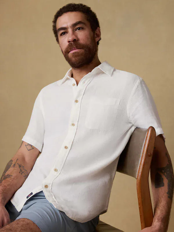 Faherty Camp Shirt Short-Sleeve Palma Linen Shirt in Bright White Basketweave