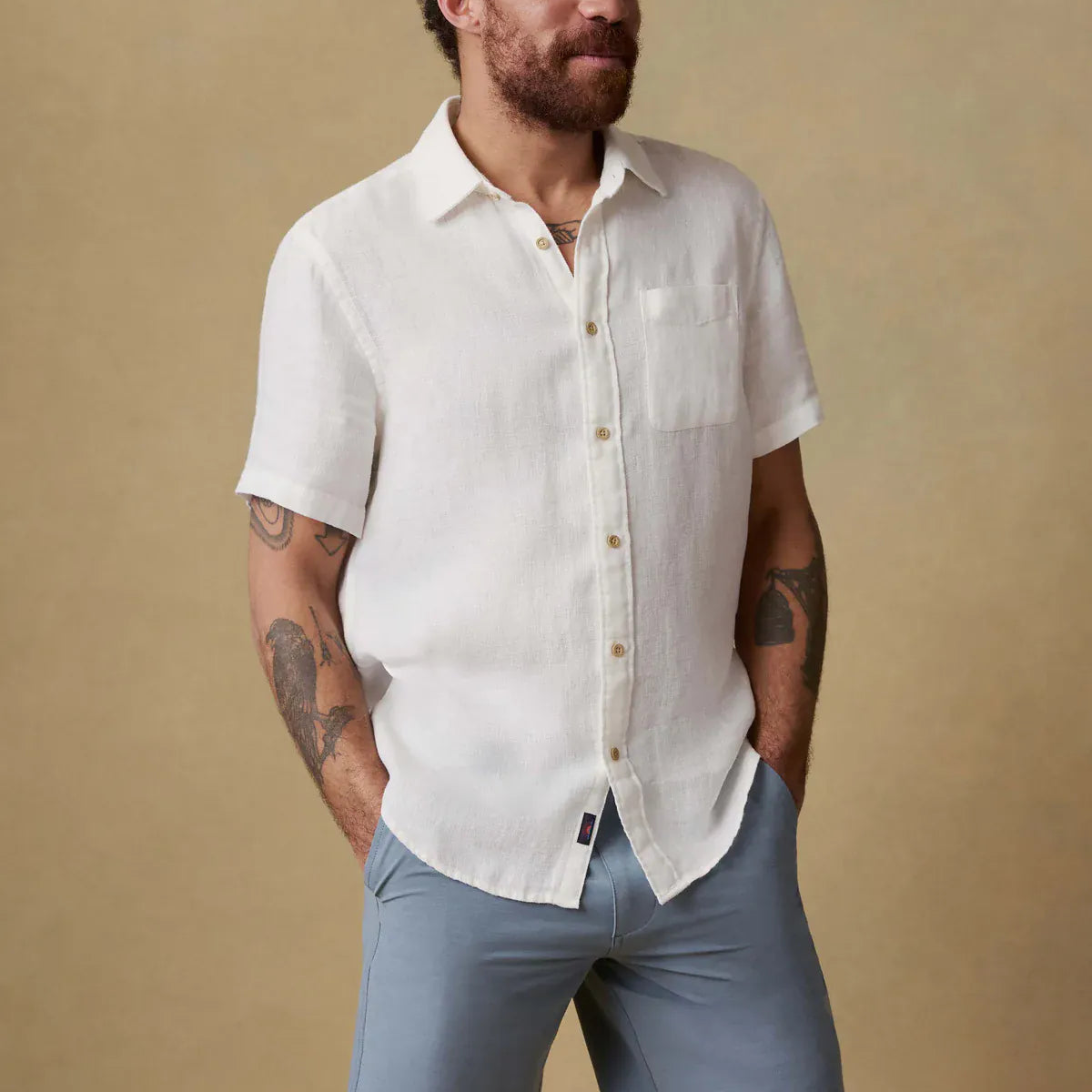 Faherty Camp Shirt Short-Sleeve Palma Linen Shirt in Bright White Basketweave