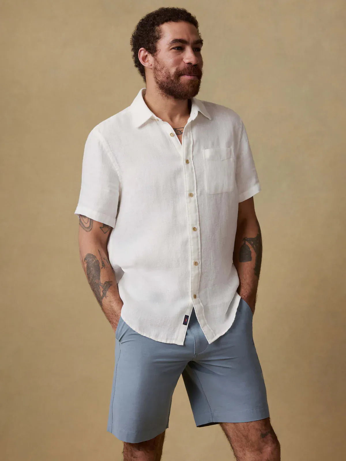 Faherty Camp Shirt Short-Sleeve Palma Linen Shirt in Bright White Basketweave