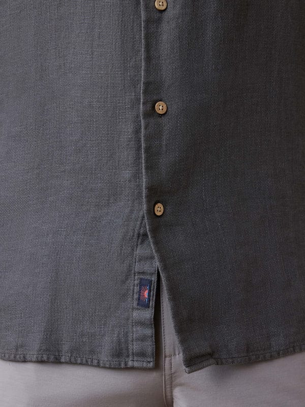 Faherty Camp Shirt Short-Sleeve Palma Linen Shirt in Washed Black Basketweave