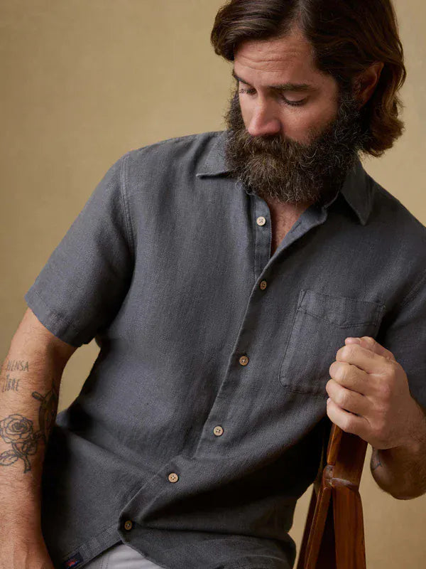 Faherty Camp Shirt Short-Sleeve Palma Linen Shirt in Washed Black Basketweave