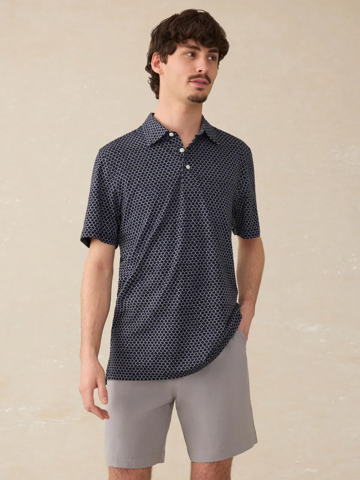 Faherty Polos Movement Pique Polo in Midnight Fishscale