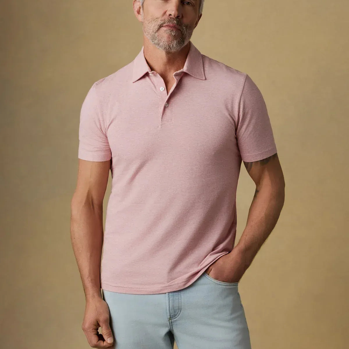 Faherty Polos Short-Sleeve Movement™ Polo in Ivory Rose Feeder