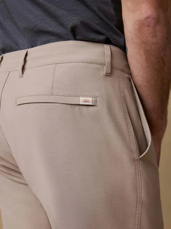 Faherty Shorts All Day Short 2.0 (7") in Khaki