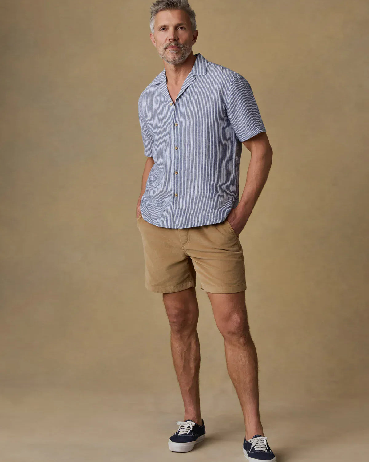 Faherty Shorts Essential Corduroy Short in Dark Sand