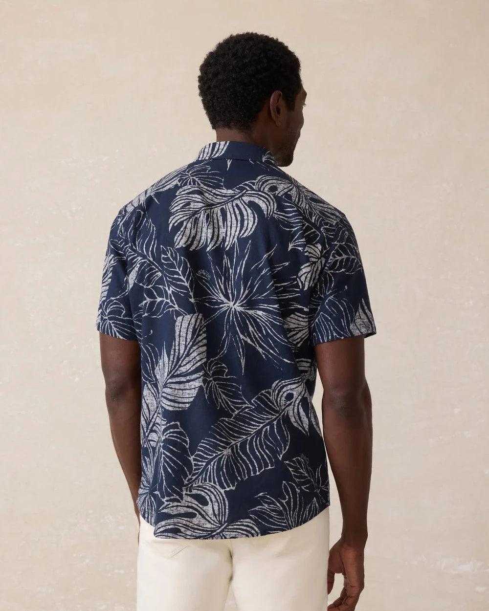 Faherty Sport Shirts Short-Sleeve Breeze Shirt - Navy Perro Tropical
