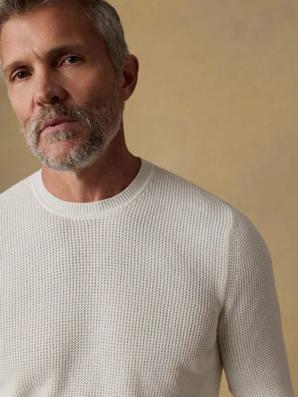 Faherty Sweaters Sunwashed Crewneck Sweater in White Shell