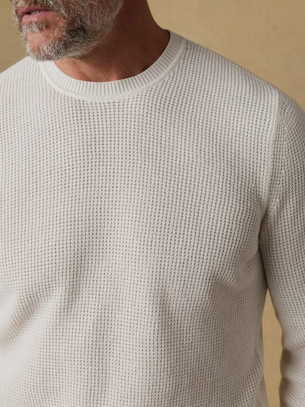 Faherty Sweaters Sunwashed Crewneck Sweater in White Shell