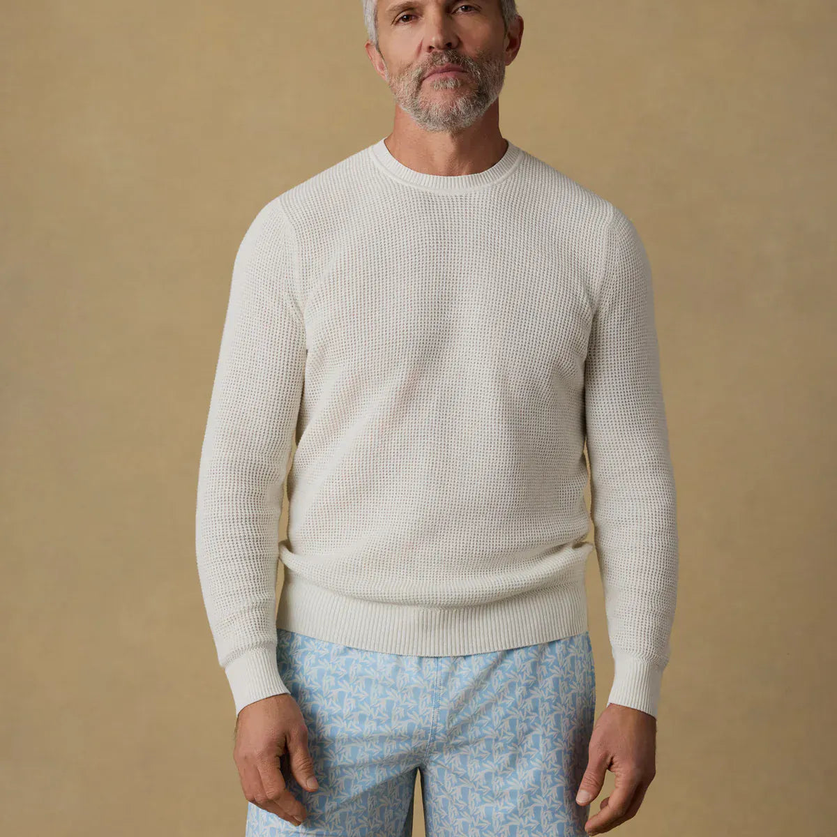 Faherty Sweaters Sunwashed Crewneck Sweater in White Shell
