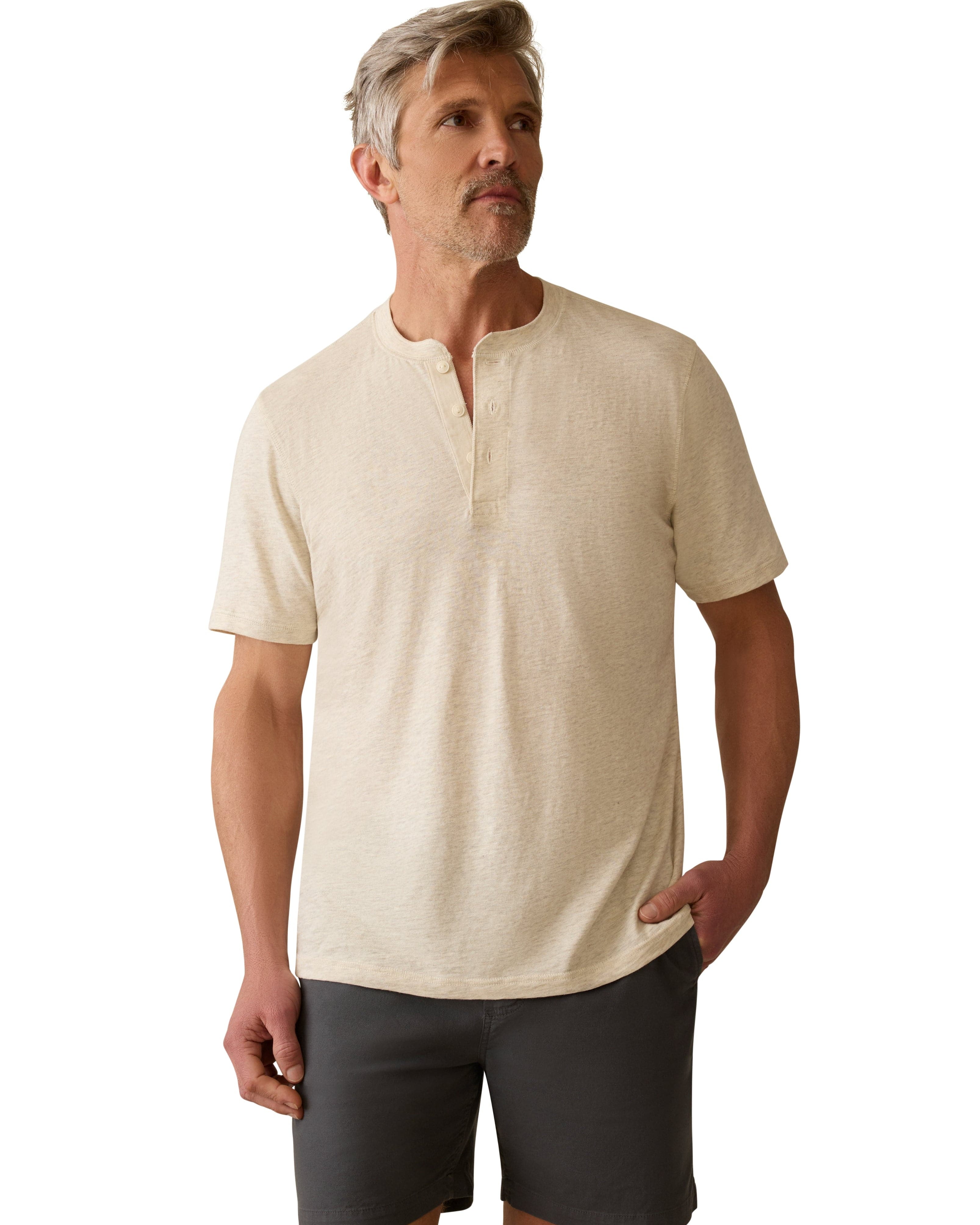 Faherty T-Shirts Short-Sleeve Sunwashed Henley - Island Dune Heather